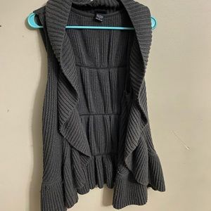 Day trip sweater vest